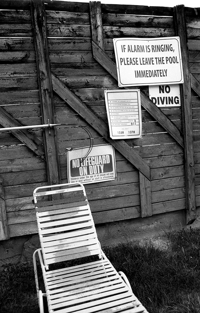 Sue la route Motel panneaux piscine © Daniela ROMAN