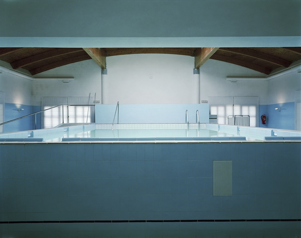 Spa
2000 Copia cromoge?nica 141 × 171 cm
© Lynne Cohen, Courtoisie Olga Korper Gallery, Toronto