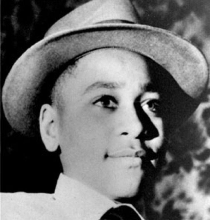 Emmett Till photographié par sa mère en 1954