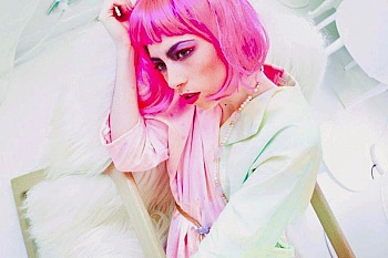 Von Paris Sadie