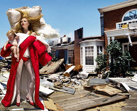 Helmut Newton, James Nachtwey, David Lachapelle - Men War & Peace