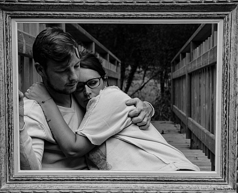 L'amour est dans le cadre.