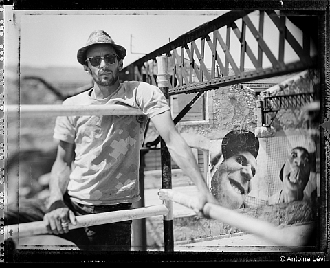 Entretien avec JR pour le projet Face 2 Face Entretien avec JR pour le projet Face 2 Face