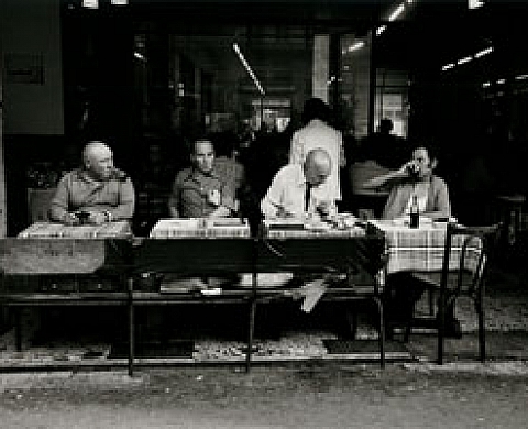 Jean-Philippe Charbonnier  "L'exotisme est à un demi ticket de métro de chez moi"