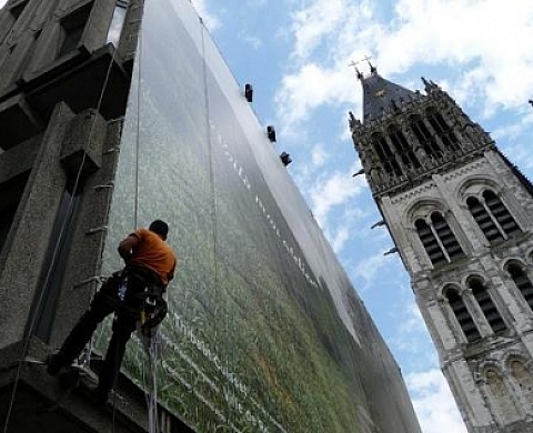 Thibaut Cuisset - Rouen: une photo géante sur le Palais des congrès