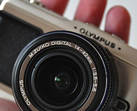 Olympus EP-2 révélé avant la fin de l'année, avec un nouveau système de viseur 