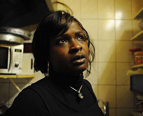 Stéphanie Pety de Thozée - Le travail des femmes en attente de régularisation