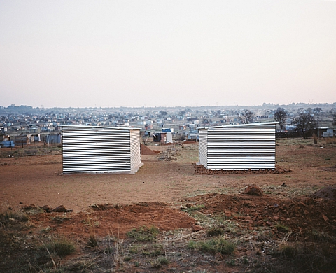 On the Edges - Laurence Bonvin