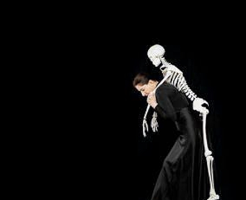 C'est la vie! Vanités de Caravage à Damien Hirst