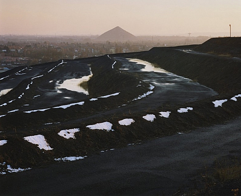 Les Voici, Colosses..., une exposition consacrée aux terrils: symboles du labeur et des luttes sociales - Naoya Hatakeyama