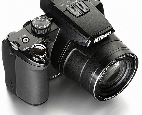 Nikon Coolpix P100 Capteur CMOS rétro-éclairé et vidéo FullHD