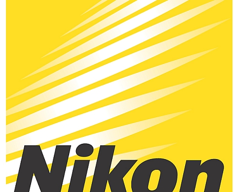 Deux appareils photo numériques Nikon reçoivent le prix « Red Dot : Product Design 2010 »