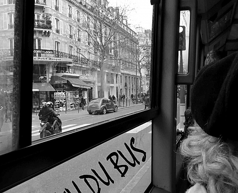 PARIS VU DU BUS - Lucie-Elisabeth Laufer PARIS VU DU BUS - Lucie-Elisabeth Laufer