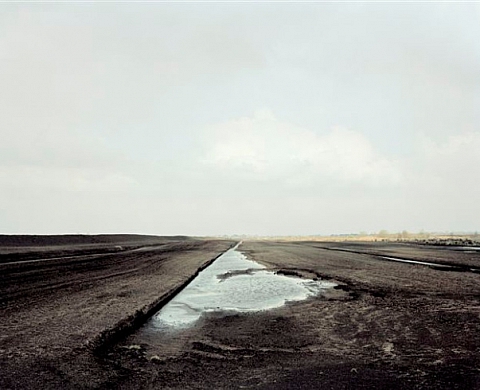 Under a Grey Sky de Simon Burch Under a Grey Sky de Simon Burch