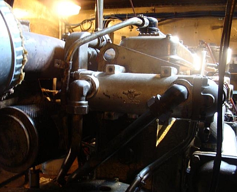 Installation photographique participative de Sofia Beneteau sur la Péniche Demoiselle