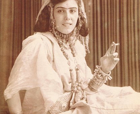 LE VOYAGE AMOUREUX Beautés orientales Ouled-Naïls Courtisanes LE VOYAGE AMOUREUX Beautés orientales Ouled-Naïls Courtisanes