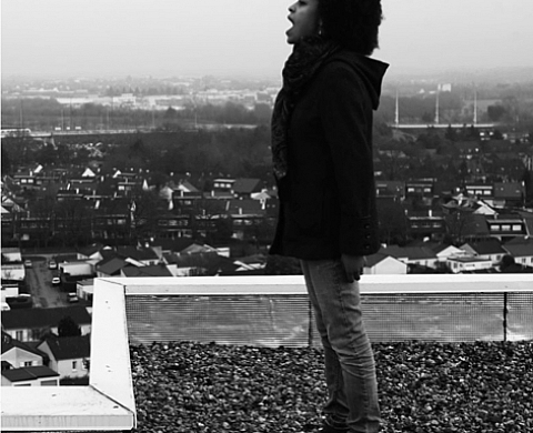 Jordi Colomer- Crier sur les toits