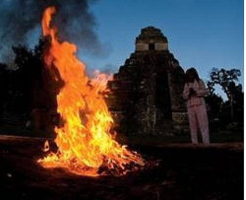 MAYA. De l'aube au crépuscule - Ricky Lopez