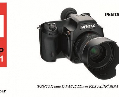 Le PENTAX 645D  Remporte le Camera GP du Japan 2011 dans la catégorie 'Meilleur Appareil photo de l'année'