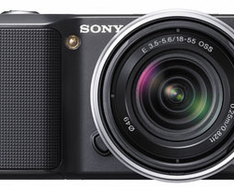 Sony NEX-C3, capteur APS-C, 16,2 millions et vidéo HD