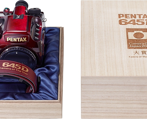 Pentax 645D Japan , un coffret rouge brillant en édition spéciale!