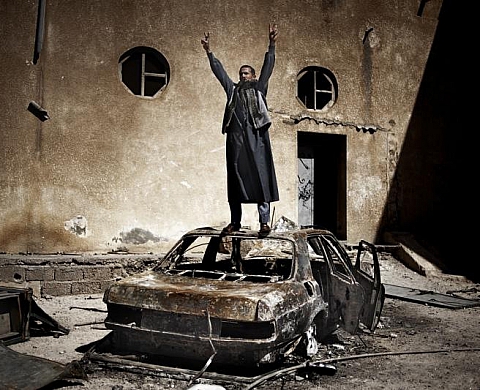 Guillaume Binet, Ron Haviv, Luca Sola, et leurs images des printemps Arabes