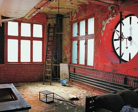 « Ceci tuera cela », ruines contemporaines allemandes par Jeanne Fredac 