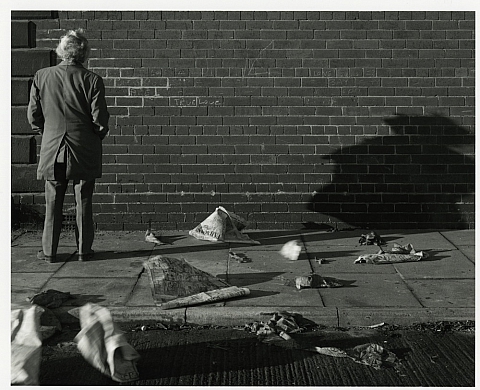 What Happened (Great Britain 1970-1990) de Chris Killip et The Girl Chewing Gum, 1976, 12' de John Smith au Bal What Happened (Great Britain 1970-1990) de Chris Killip et The Girl Chewing Gum, 1976, 12' de John Smith au Bal