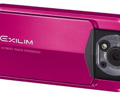 Casio Exilim EX-TR150, un sujet de mode