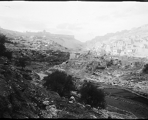 « De Jaffa à Jérusalem, sur les pas de Chateaubriand. 1880-1920, Photographies de Terre Sainte»