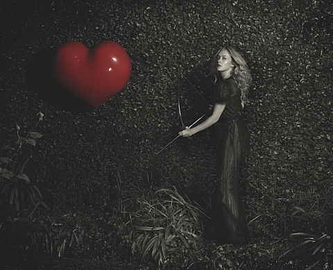 Art about Heart: 20 photographes de mode se mobilisent pour une exposition-vente aux enchères, au profit de la recherche sur le cancer du sein Art about Heart: 20 photographes de mode se mobilisent pour une exposition-vente aux enchères, au profit de la recherche sur le cancer du sein