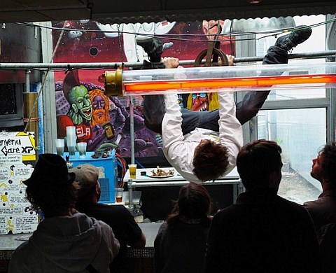 Exposition « Rencontres de Bar » de Pierrick Bourgault au Bozart Bistrot