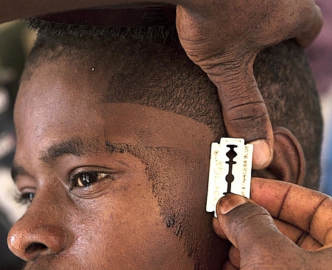 Andrew Esiebo présente «pride» dans le cadre des Résidences de photoquai, au musée du quai Branly Andrew Esiebo présente «pride» dans le cadre des Résidences de photoquai, au musée du quai Branly