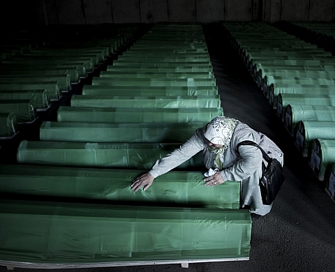 Michel Slomka présente « Srebrenica, le retour à la terre » à la bibliothèque Château d'Eau Michel Slomka présente « Srebrenica, le retour à la terre » à la bibliothèque Château d'Eau