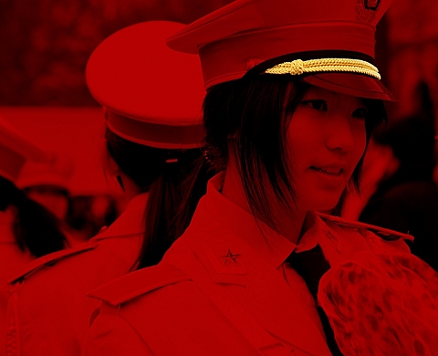 « Le rouge ça porte bonheur » de Sandra Matamoros à la Compagnie Française de l’Orient et de la Chine « Le rouge ça porte bonheur » de Sandra Matamoros à la Compagnie Française de l’Orient et de la Chine