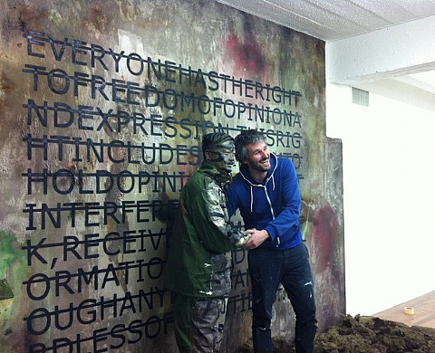 Perfomance de l'artiste chinois Liu Bolin, et du français Rero 