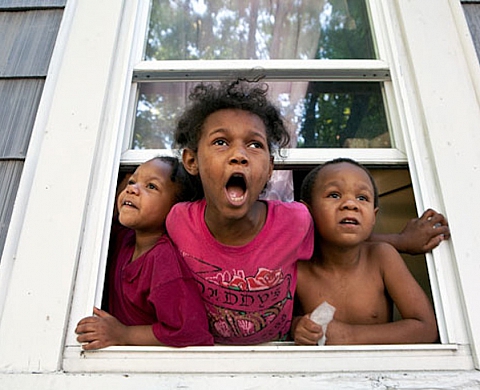  Louisa Marie Summer expose «Jennifer's Family» au Centre National de l'Audiovisuel Pomhouse