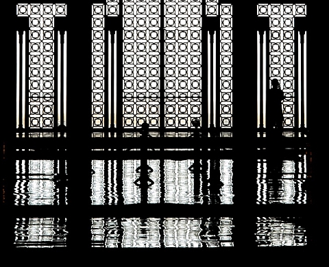« Les ombres de la lumière » du photographe Albdelghani Bibt voit le jour au complexe culturel des Grands Arbres à Beni Mellal