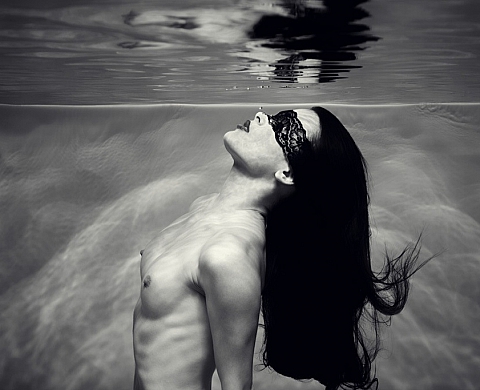 Double One Photo Art Gallery présente «Rebirth», photographies d'Harry Fayt