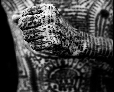 La Galerie Olivier Waltman propose la série photographique « Yantra: The Sacred Ink » de Cédric Arnold La Galerie Olivier Waltman propose la série photographique « Yantra: The Sacred Ink » de Cédric Arnold