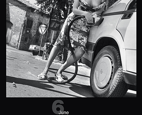 Des photos inédites d'Helmut Newton pour le calendrier Pirelli 2014