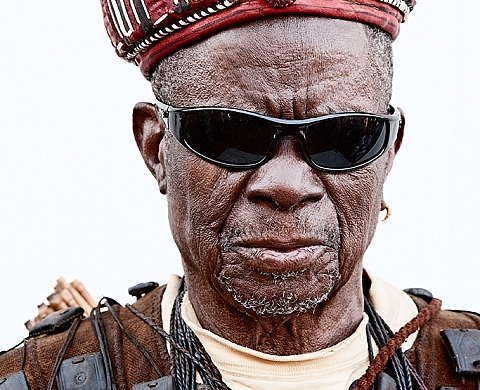 « Chasseurs de l'invisible » de Dany LERICHE et Jean Michel FICKINGER exposé à la maison de l'Afrique « Chasseurs de l'invisible » de Dany LERICHE et Jean Michel FICKINGER exposé à la maison de l'Afrique