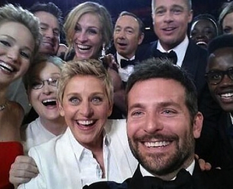 Le meilleur selfie aux Oscars 2014 décerné à Ellen DeGeneres