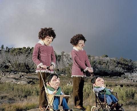 Polixeni Papapetrou: Between Worlds