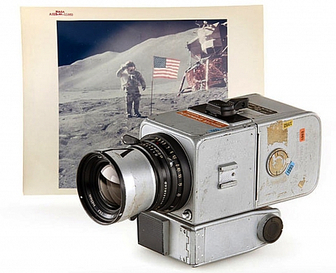 L'unique appareil Hasselblad a avoir été sur la Lune, vendu à 660 000 euros