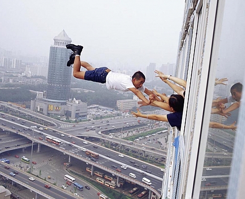 Li Wei prend de la hauteur au Grand Palais : Performance exceptionnelle de l'artiste