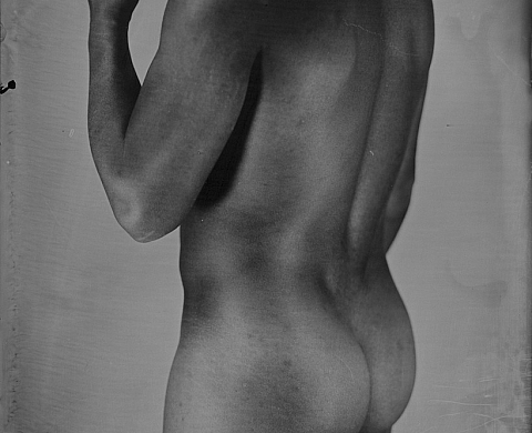 «Corps hommes parcelles», trois photographes revisitent le corps masculin 