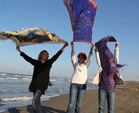 Le selfie au service des revendications sociales des Iraniennes