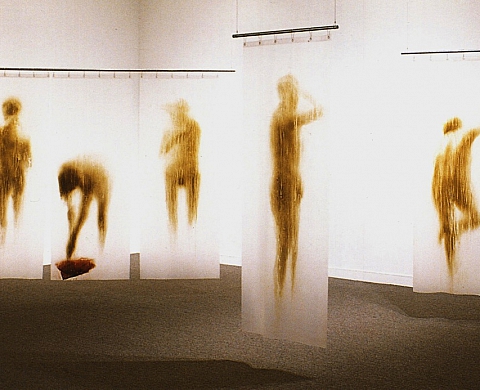 Tour d'horizon des nouvelles expositions du Jeu de Paume : Oscar Muñoz, Kati Horna et Kapwani Kiwanga Tour d'horizon des nouvelles expositions du Jeu de Paume : Oscar Muñoz, Kati Horna et Kapwani Kiwanga