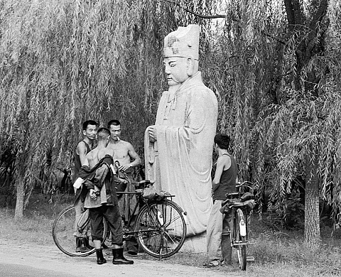 « Le voyage suspendu, Chine 1978 – 2013 » : Des photographies de Grégoire de Gaulle « Le voyage suspendu, Chine 1978 – 2013 » : Des photographies de Grégoire de Gaulle